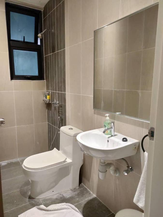 Klcc Legasi Direct View With A Superking Bed At A 3-Bedroom Premium Unit Kuala Lumpur Exterior photo